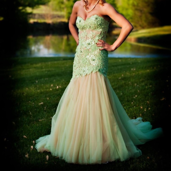 sherri hill 52448